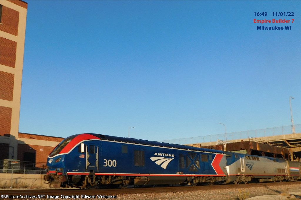 Empire Builder 7 picking up speed as passing beneath 16th St.